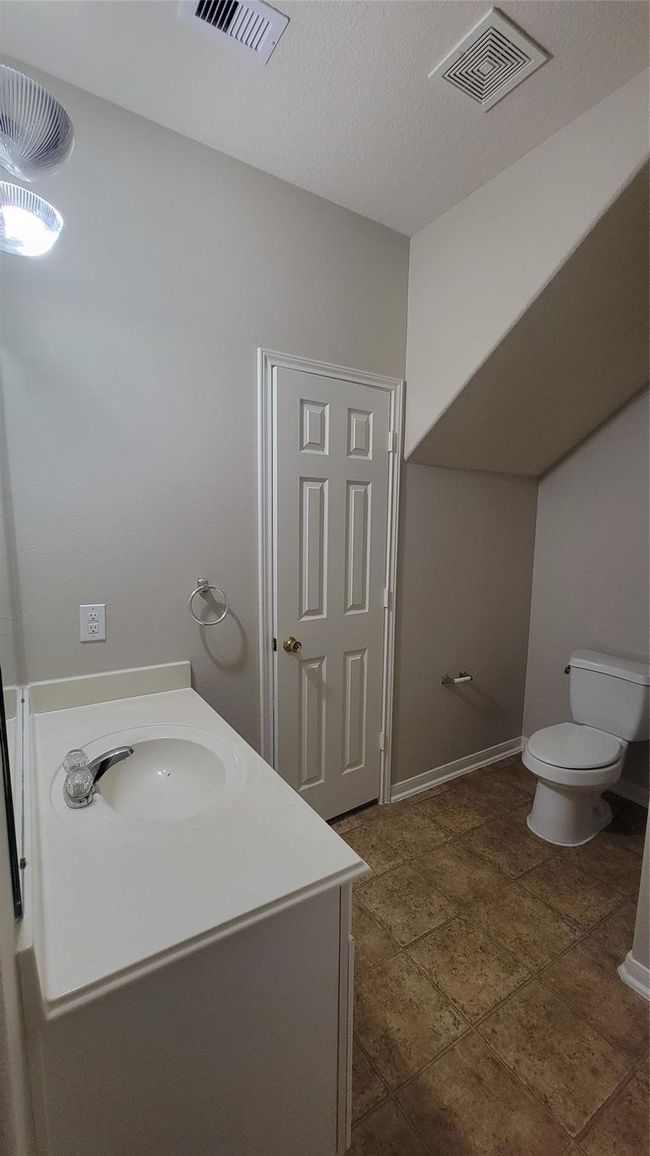 2411 Lofty Falls Ct, House other with 4 bedrooms, 3 bathrooms and 2 parking in Spring TX | Image 11