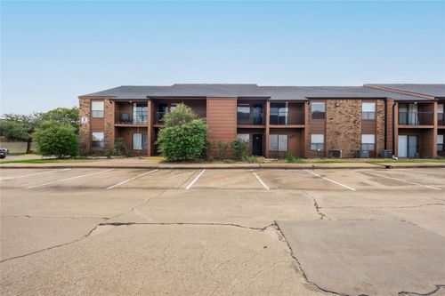 apt-90-904 University Oaks Blvd, College Station, TX, 77840-3509 | Card Image