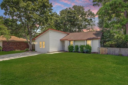 109 Salem Ct, Summerville, SC, 29486-8286 | Card Image