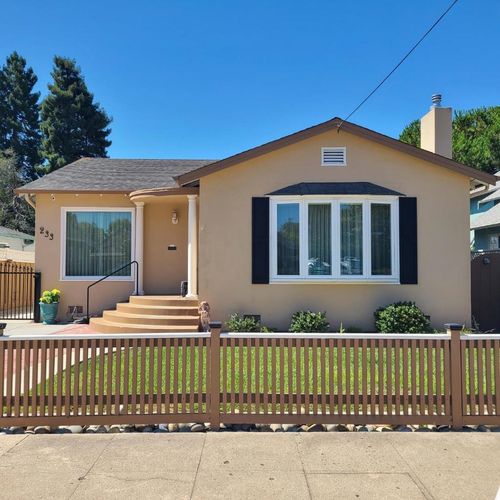233 Rigg St, Santa Cruz, CA, 95060-4204 | Card Image