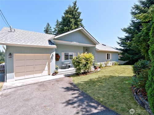 1273 Se Camano Dr, Camano Island, WA, 98282-8441 | Card Image
