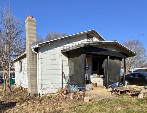 818 E 1st St, Salem, MO, 65560-2602 | Card Image