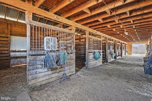 22244 Sam Fred Rd, MIDDLEBURG, VA, 20117-3204 | Card Image