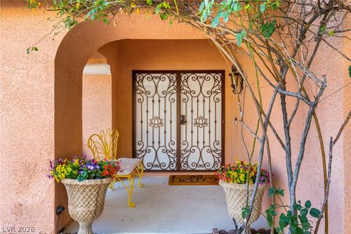 911 Nawkee Dr, North Las Vegas, NV, 89031-1423 | Card Image