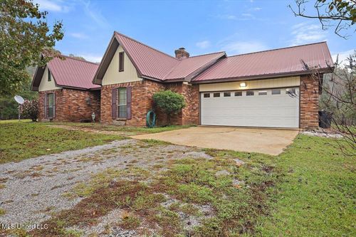 1022 Mcdaniel Ln, Crystal Springs, MS, 39059-9367 | Card Image