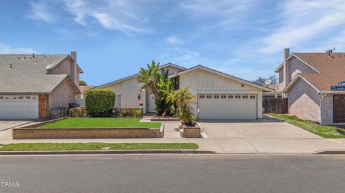 1531 Lakehurst St, Oxnard, CA, 93030-3427 | Card Image