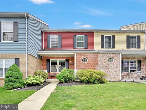 2536 Dupont St, COATESVILLE, PA, 19320-2303 | Card Image