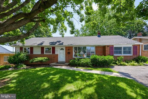 1754 Heritage Ave, LANCASTER, PA, 17603-4442 | Card Image