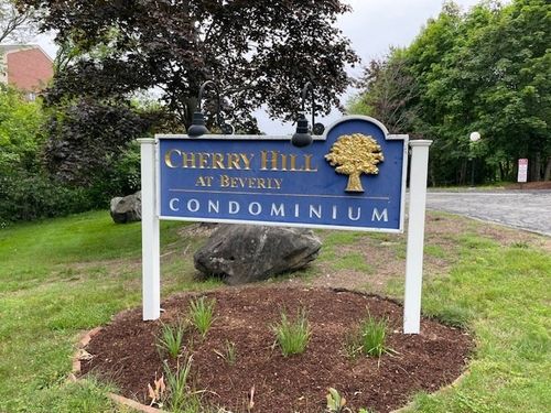 apt-219-4 Duck Pond Rd, Beverly, MA, 01915-7110 | Card Image
