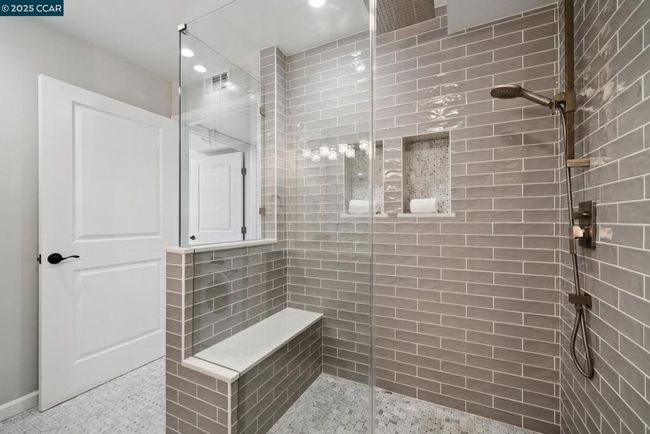 APT-4 - 1150 Canyonwood Ct, Condo with 2 bedrooms, 2 bathrooms and 1 parking in Walnut Creek CA | Image 25