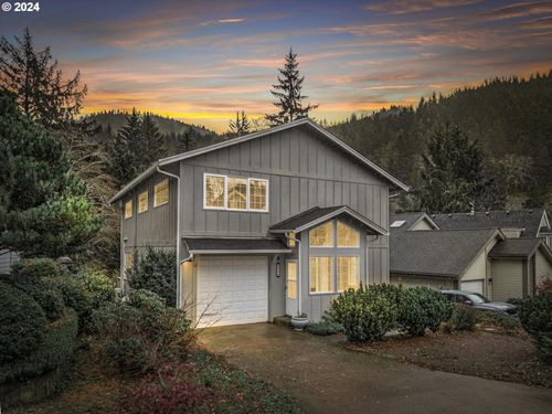 444 Combs Cir, Yachats, OR, 97498 | Card Image