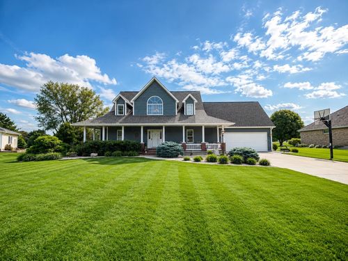 6669 Country Club Dr, Columbus, NE, 68601-8341 | Card Image