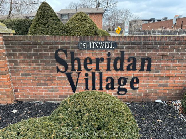 15 - 151 Linwell Rd, Condo with 3 bedrooms, 2 bathrooms and 1 parking in Saint Catharines ON | Image 4