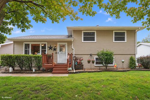 824 Prospect St, Jesup, IA, 50648-1033 | Card Image