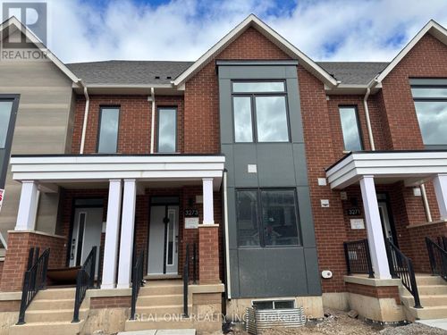 3273 Crystal Drive, Oakville (GO Glenorchy), ON, L6M5S9 | Card Image