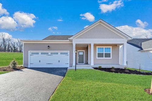 7401 King'S Pointe Dr, Radford, VA, 24141 | Card Image