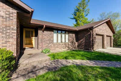 27062 N Elmwood Avenue, House other with 3 bedrooms, 3 bathrooms and 2 parking in Lake Forest IL | Image 2