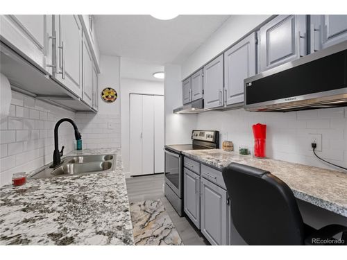 204-7455 E Quincy Ave, Denver, CO, 80237-2371 | Card Image