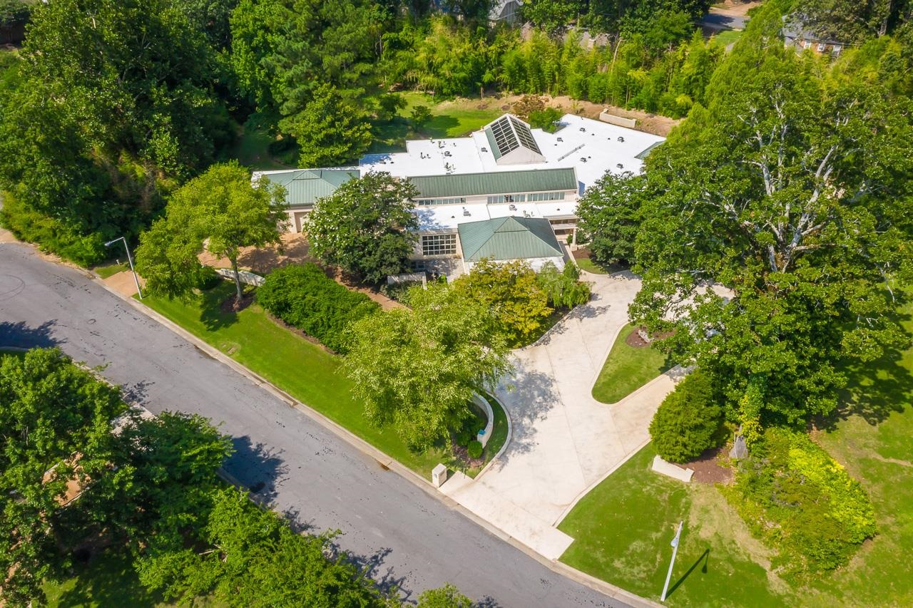 Winter Oak Ln, Memphis, TN 38120