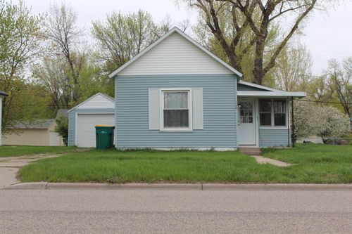 336 Main St W, Mayville, ND, 58257-1320 | Card Image