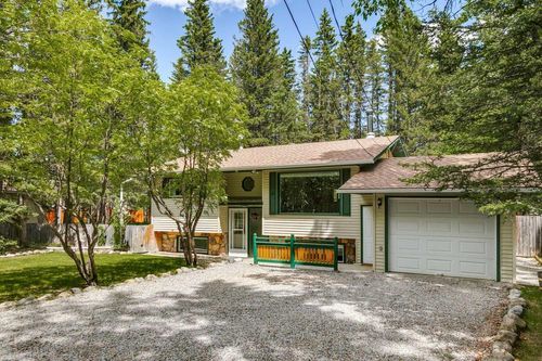 4 Burney Rd, Bragg Creek, AB, T0L0K0 | Card Image