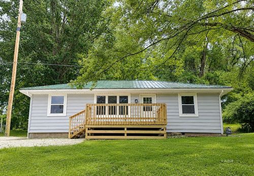 1075 Neighborhood Rd, Gallipolis, OH, 45631-8486 | Card Image
