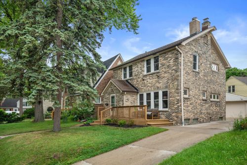 1512 E Olive St, Shorewood, WI, 53211-1943 | Card Image