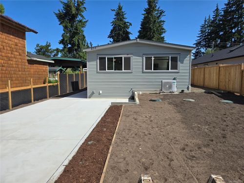 833 William St, Parksville, BC, V9P2T3 | Card Image