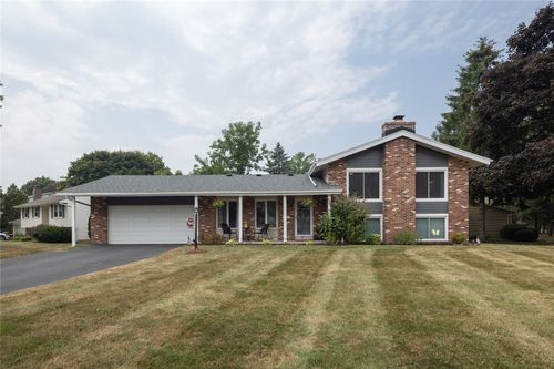 563 Heritage Dr, Greece, NY, 14615-1017 | Card Image