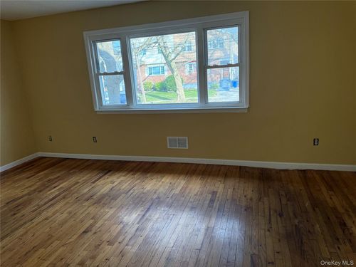 1-148-42 231st St, Springfield Gardens, NY, 11413-4243 | Card Image