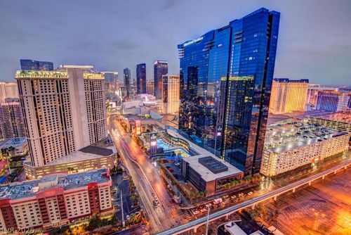 1109-135 E Harmon Ave, Las Vegas, NV, 89109-4503 | Card Image