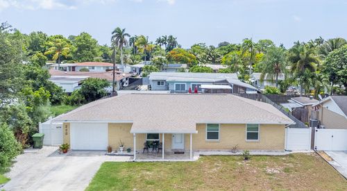 220 Davis Rd, Palm Springs, FL, 33461-1903 | Card Image