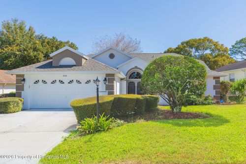 8100 Hidden Hills Dr, Spring Hill, FL, 34606-7226 | Card Image
