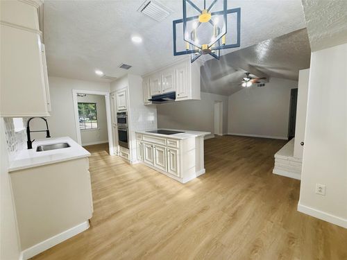 6734 Indian Lake Dr, Missouri City, TX, 77489-2635 | Card Image