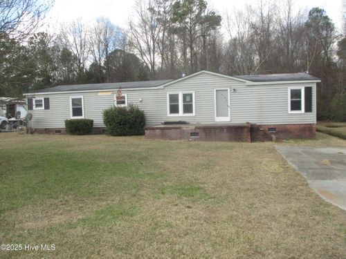 84 Hardy Dr, Snow Hill, NC, 28580-8462 | Card Image