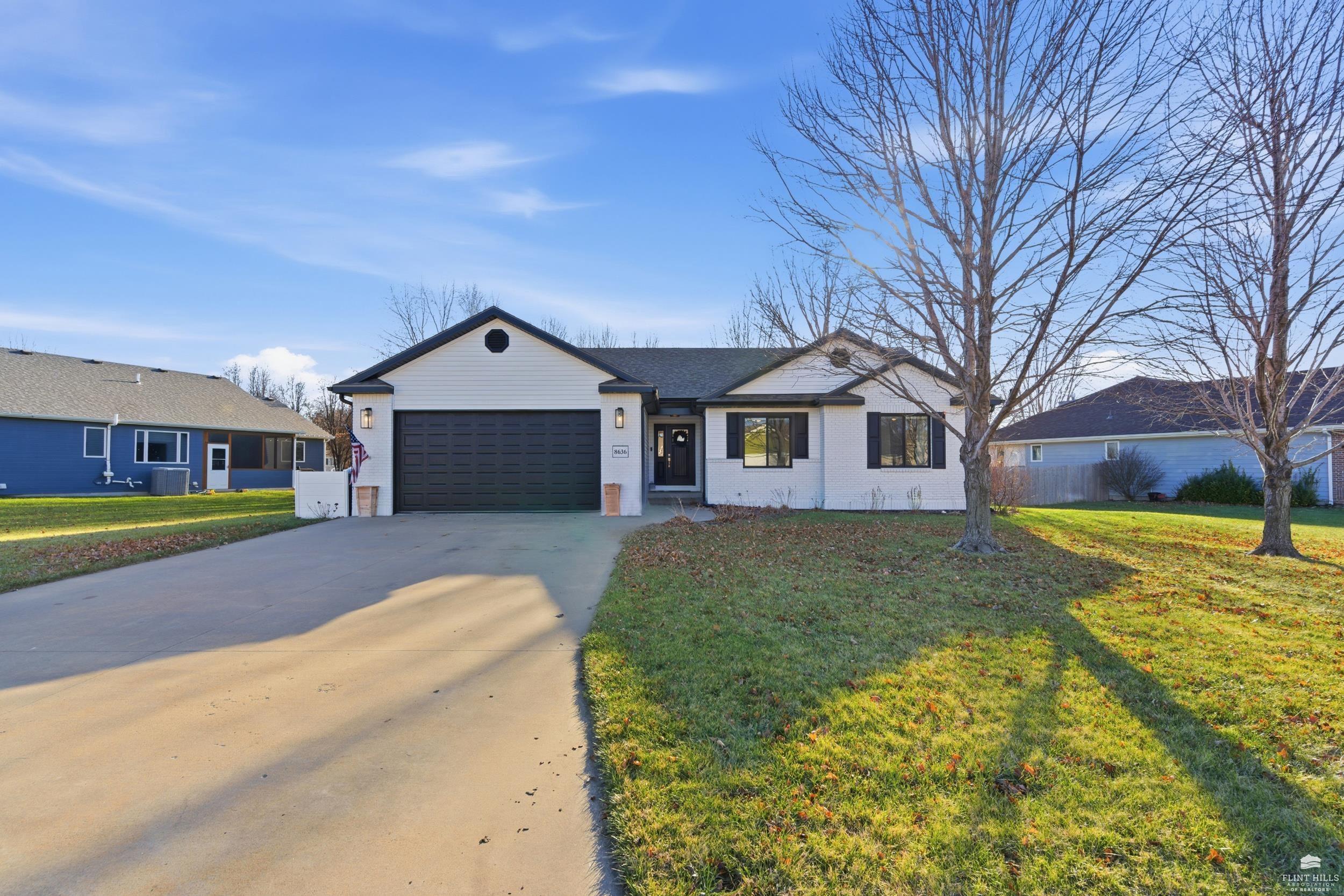 8636 Talon Dr, For Sale in Manhattan - eXp Realty
