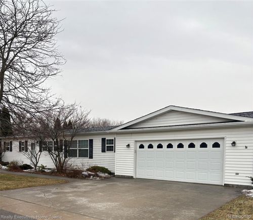 3211 Keewahdin Rd, Fort Gratiot, MI, 48059-3482 | Card Image