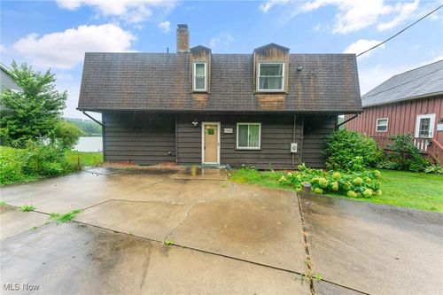 6122 Camp Blvd, Hanoverton, OH, 44423-9706 | Card Image
