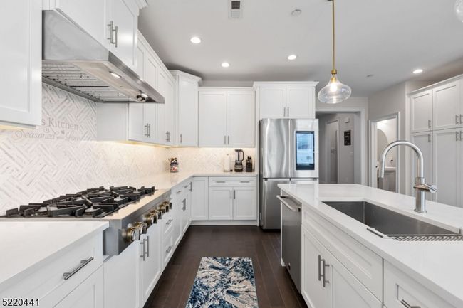 3 Beacon Pl, Townhouse with 3 bedrooms, 2 bathrooms and null parking in Warren NJ | Image 8