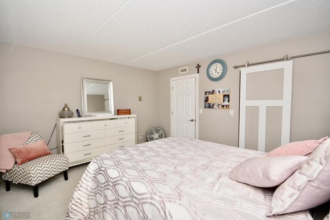 Bedroom | Image 19