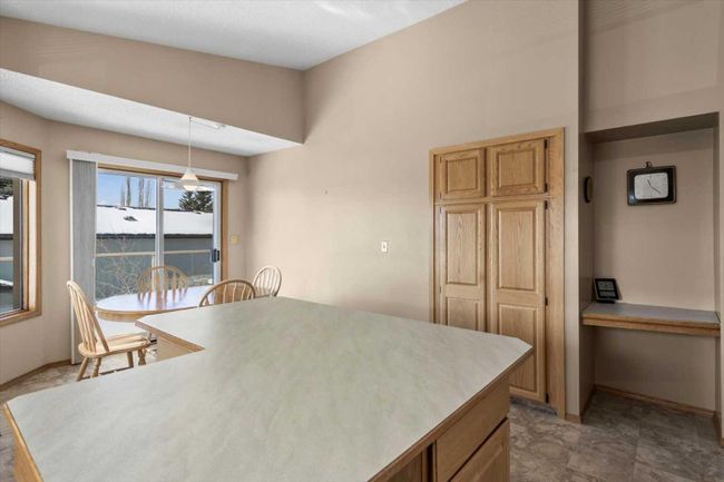 123 Scenic Ridge Court Nw, Home with 4 bedrooms, 3 bathrooms and 4 parking in Calgary AB | Image 12