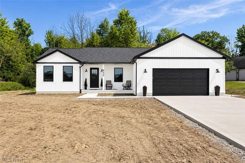 850 Eggleston Rd, Aurora, OH, 44202-7704 | Card Image