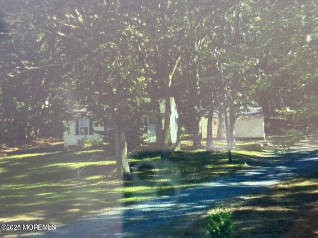 135 Francis Mills Rd, Home with 3 bedrooms, 3 bathrooms and 6 parking in Freehold NJ | Image 4