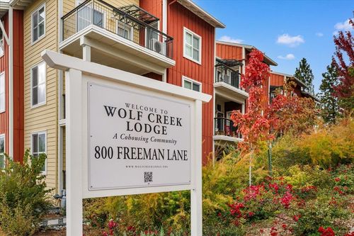 apt-105-800 Freeman Ln, Grass Valley, CA, 95949-7740 | Card Image