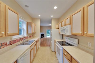 2 Marion Avenue, Condo with 2 bedrooms, 2 bathrooms and null parking in Essex Junction VT | Image 2