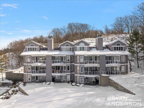 16-810 S Harbor Dr, Grand Haven, MI, 49417-1700 | Card Image