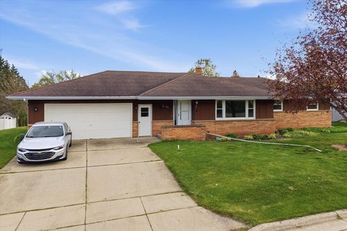 103 E Prospect Avenue, Plymouth, WI, 53073 | Card Image