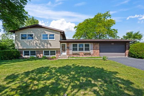515 W Tanglewood Dr, Arlington Heights, IL, 60004-1956 | Card Image