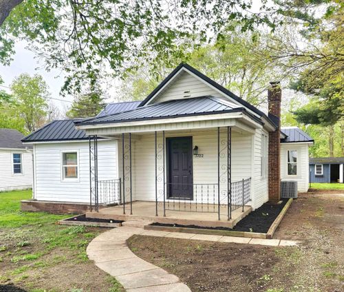 3722 W Wolf Lake St, Albion, IN, 46701-9408 | Card Image
