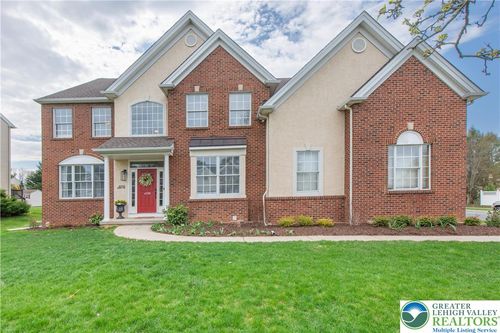 4998 Derby Ln, Bethlehem, PA, 18020-9415 | Card Image